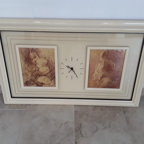 (23) (CK13023) Wall Clock.86cm x 52cm.30.00 euros.
