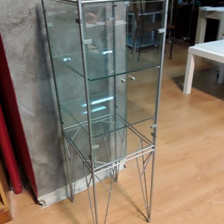 (74) (CK04074) Metal Framed Display Cabinet.31cm Deep,28cm Wide,100cm High.55.00 euros.