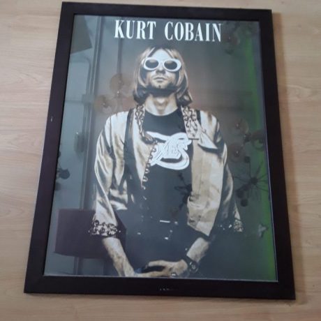 (294) (CK14294) Kurt Colbain Framed Print.67cm x 87cm.45.00 euros.