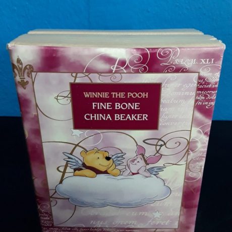 (13) (CK20013) Winnie he Pooh Fine Bone China Collectors Beaker.10.00 euros.