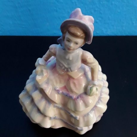 (27) (CK20027) Hand Made And Hand Decorated By Royal Doulton.(HN3649).(Hannah).11cm High.25.00 euros.