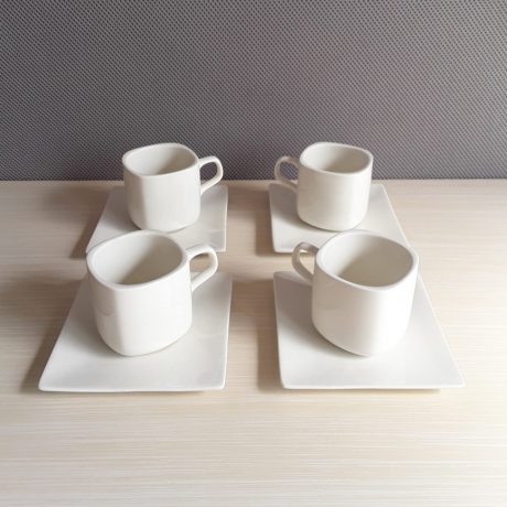 CK07051N Four Matching Ceramic Cups And Saucers 8 euros