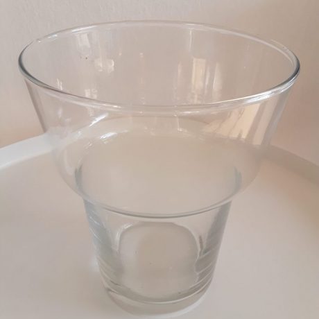 CK11099N Glass Vase 8cm High 9cm Diameter 5 euros