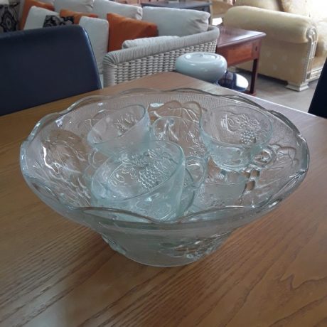CK11085N Pressed Glass Punch Bowl With Ten Matching Glass Cups 20 euros