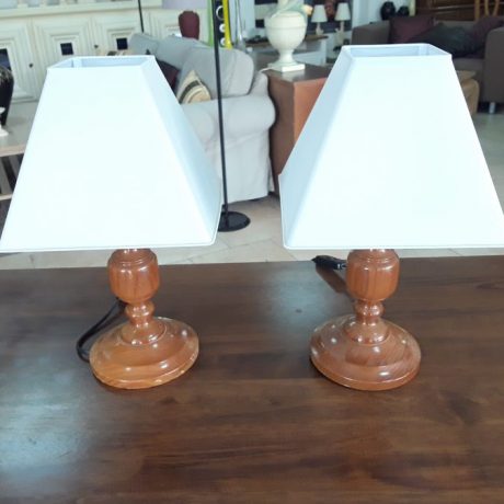 CK09058N Two Matching Wooden Stemmed Table Lamps 31cm High 20 euros