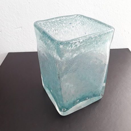 CK11029N Coloured Glass Square Vase 10cm x 10cm 14cm High 8 euros