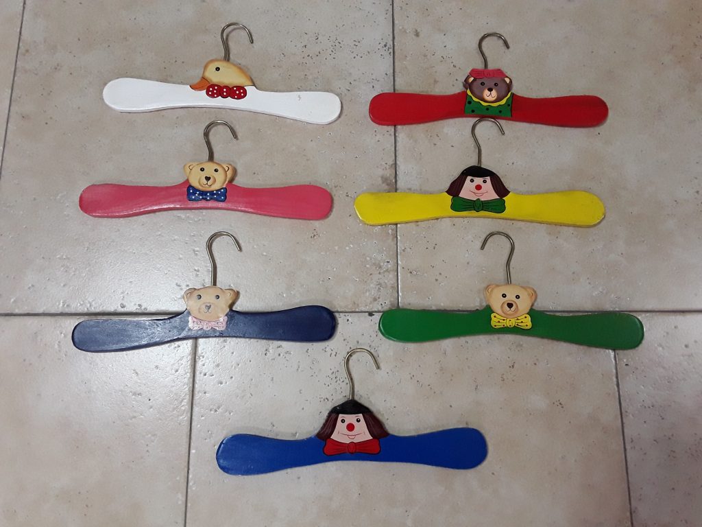 Coat Hangers Casa King
