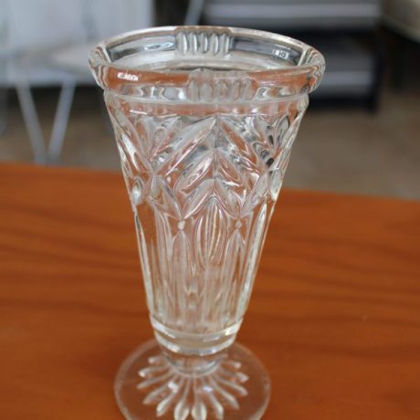 CK11177N Glass Vase 17cm High 6 euros