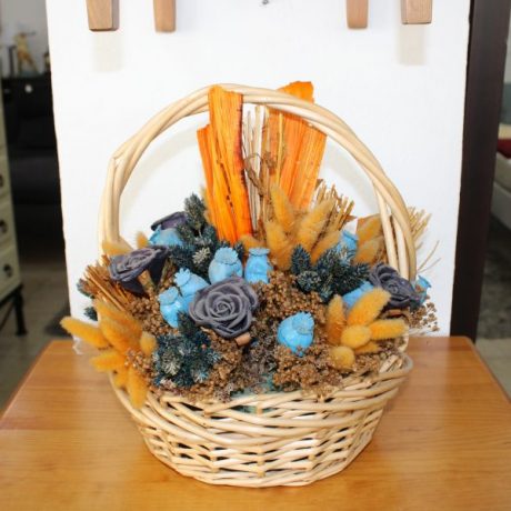 CK13157N Wicker Basket Artificial Flower Display 32cm High 8 euros
