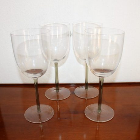 CK11076N Four Matching Wine Glasses 19cm High 7cm Diameter 3 euros