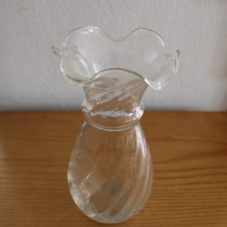 CK11229N Glass Vase 20cm High 3 euro