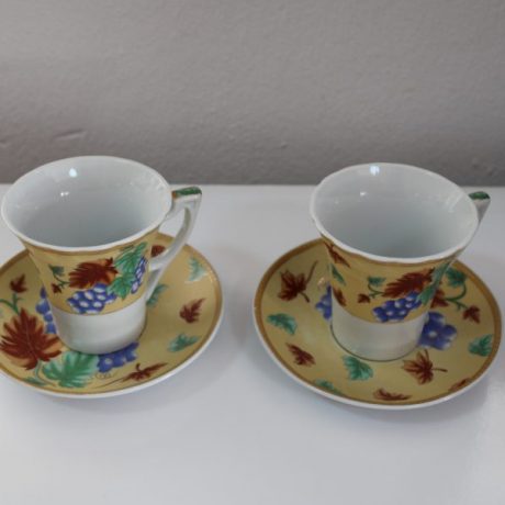 CK07151N Two Matching Ceramic Cups And Saucers 5 euros