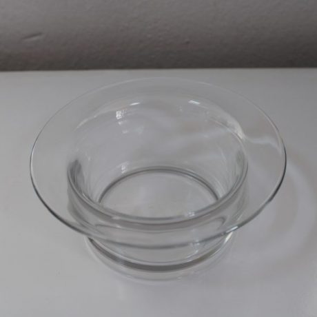 CK11271N Glass Bowl 15cm Diameter 7cm High 3 euros