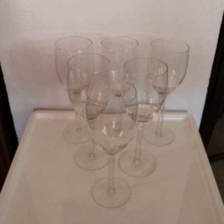 CK11118N Six Matching Wine Glasses 21cm High 7cm Diameter 7 euros