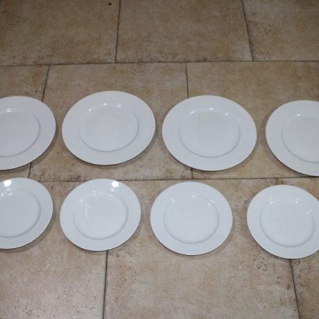 CK06010N Four Matching Dinner Plates 27cm Diameter Four Matching Side Plates 21cm Diameter 6 euros