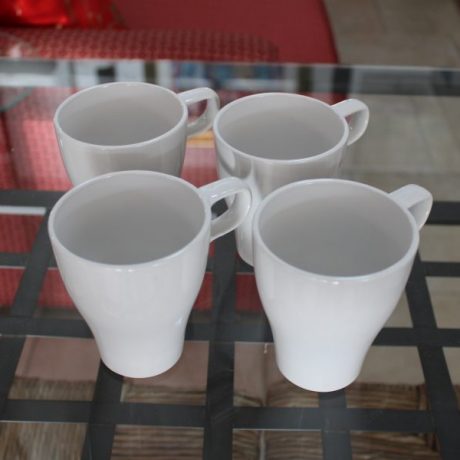 CK07241N Four Matching Ceramic Mugs 10cm High 3 euros
