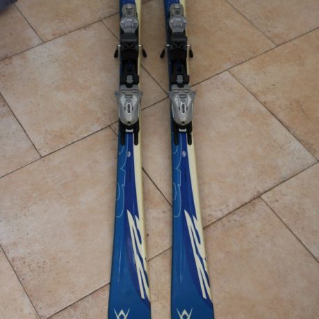 CK13238N Skis 60 euros