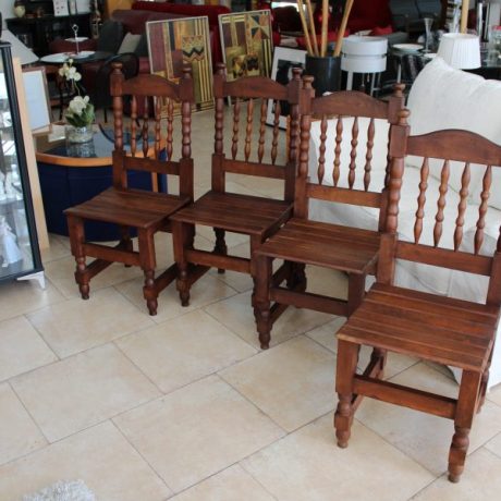 CK17009N Four Matching Wooden Dining Chairs 120 euroa