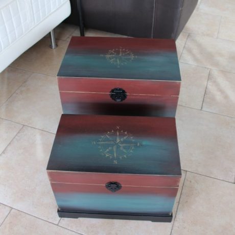 CK22005N Hand Painted Boxes Large 40cm High 53cm Wide 35cm Deep Small 34cm High 45cm Wide 27cm Deep 65 euros