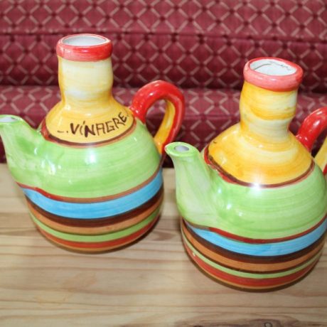 CK07143N Two Matching Ceramic Vingar And Oil Pourers 14cm High 8 euros