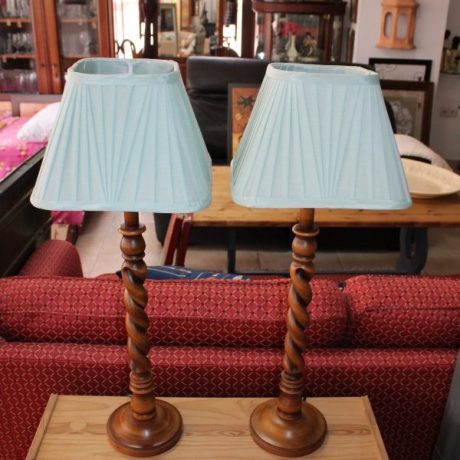 CK09037N Two Matching Wooden Turned TableLamps 63cm High 40 euros