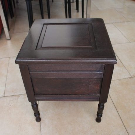 CK10037N Vintage Wooden Commode 40cm x 40cm 45cm High 45 euros