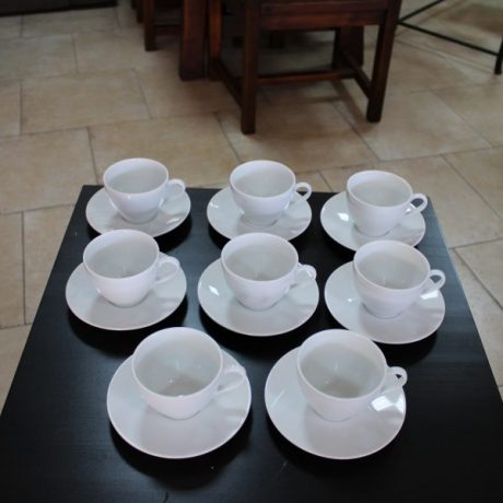 CK07036N Eight Matching Ceramic Cups And Saucers 18 euros