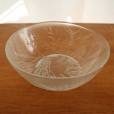 CK11096N Glass Bowl 23cm Diameter 9cm High 3 euros