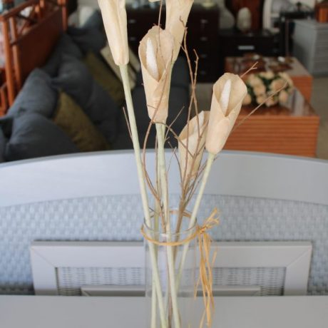 CK05017N Artificial Flower Display In A Glass Vase 8cm Diameter 65cm High 12 euros