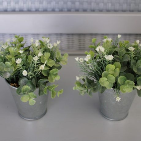CK05028N Two Matching Artificial Plants In Metal Tubs 6cm Diameter 12cm High 4 euros
