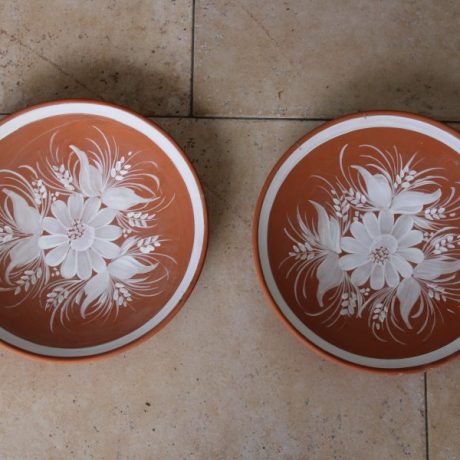 CK06114N Two Matching Ceramic Wall Plates 25cm Diameter 6 euros