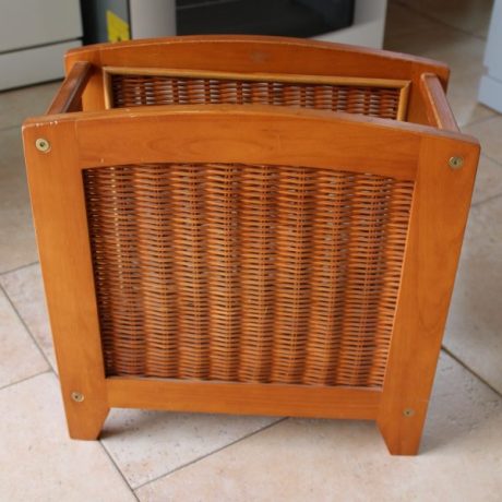 CK13092N Wooden Magazine Rack 36cm High 40cm Long 18cm Deep 6 euros
