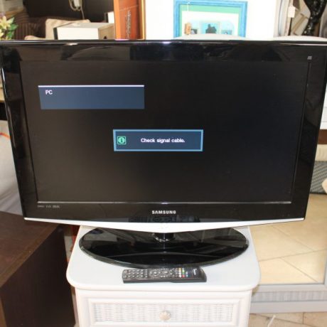 CK09092N Samsung 32Inch Flat Screen TV 69 eyros