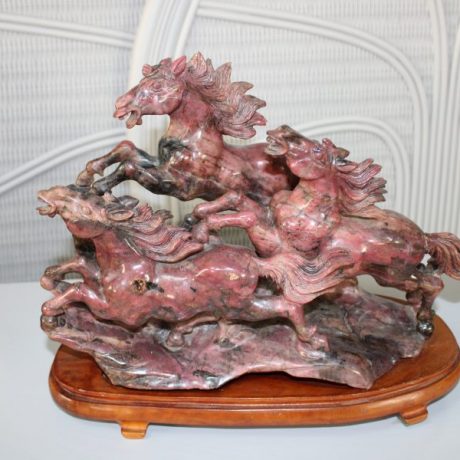 CK24036N Marble Staute 27cm High 36cm Long 89 euros