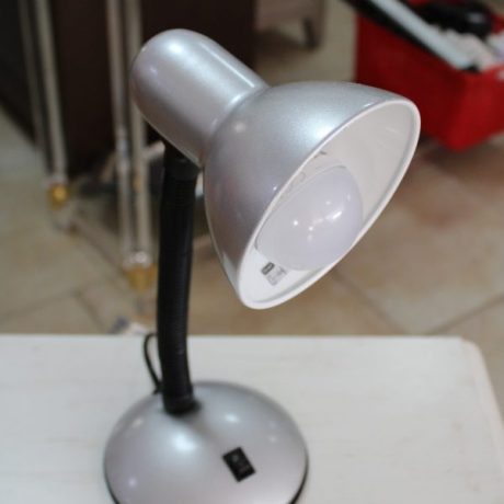 CK09131N Adjustable Neck ReadingLamp35cm High 8 euros
