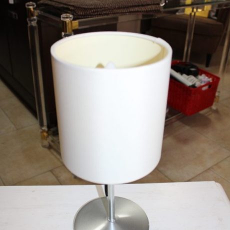 CK09133N Metal Stemmed Table Lamp 30cm High 7 euros