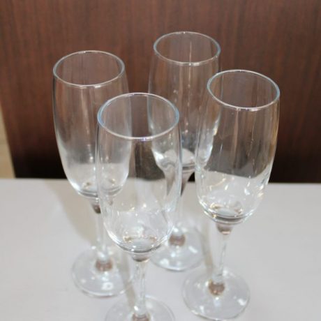 CK11144N Four Matching Glass Champange Flutes 22cm High 4 euros