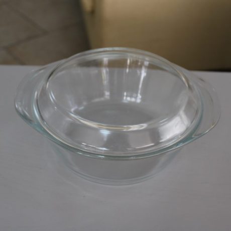 CK11146N Glass Cassorle Dish 19cm Diameter 7cm High 5 euros