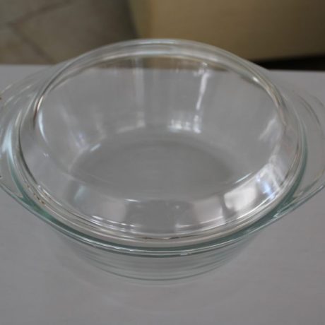 CK11150N Glass Cassorle Dish 22cm Diameter 8cm High 6 euros