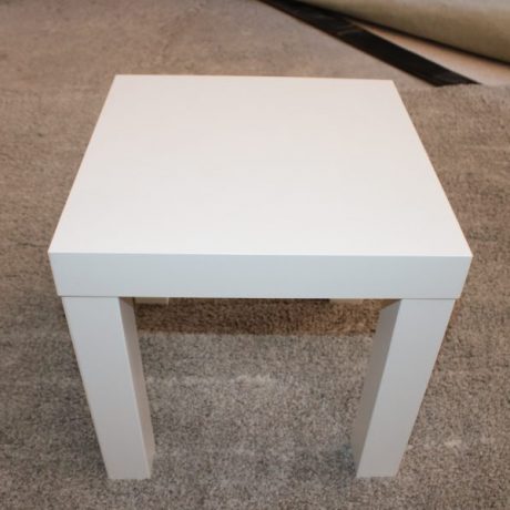 CK17052ST White Wooden End Table 35cm X 35cm 35cm High 4 euros