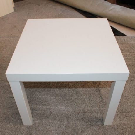 CK17053ST White Wooden End Table 55cm X 55cm 45cm High 5 euros