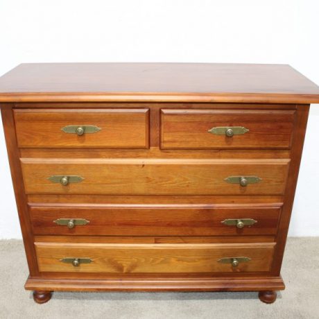 CK10054N Pine Chest Of Drawers 83cm High 41cm Deep 101cm Long 65 euros